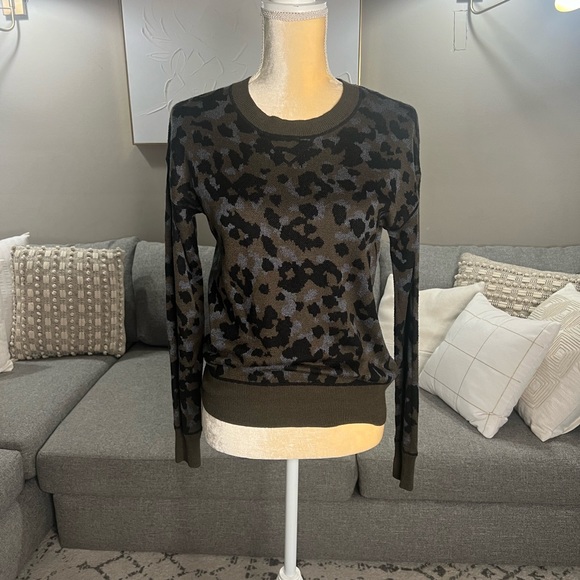Anthropologie camo sweater - Picture 3 of 7